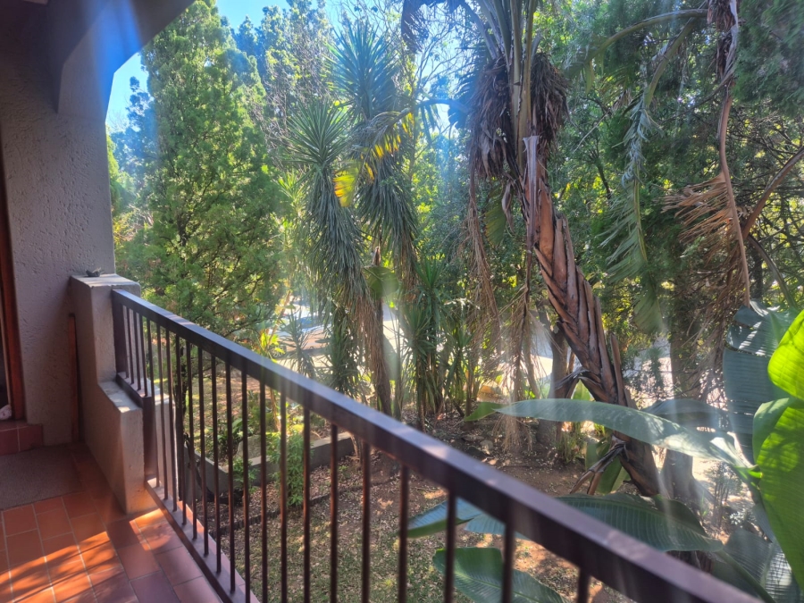 2 Bedroom Property for Sale in Sunninghill Gauteng
