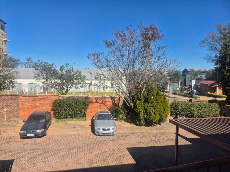 2 Bedroom Property for Sale in Sunninghill Gauteng