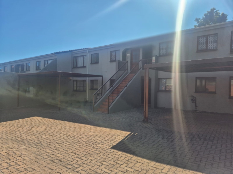 2 Bedroom Property for Sale in Sunninghill Gauteng