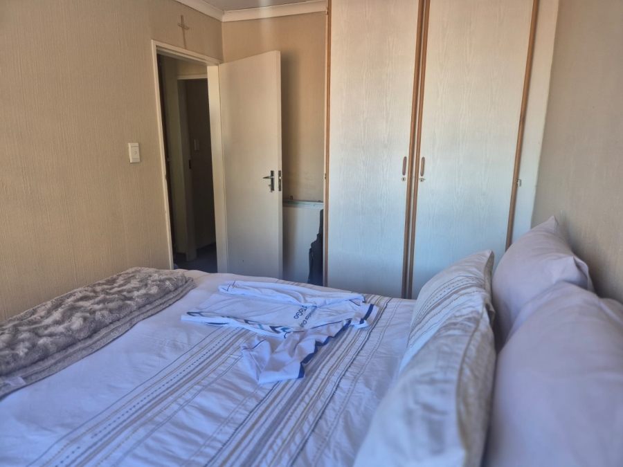 2 Bedroom Property for Sale in Sunninghill Gauteng