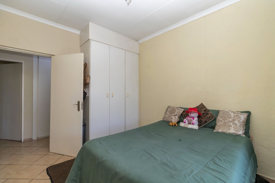 2 Bedroom Property for Sale in Magaliessig Gauteng