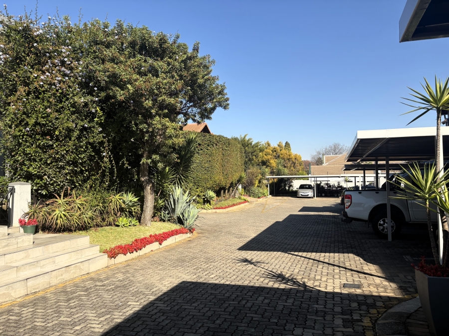 2 Bedroom Property for Sale in Magaliessig Gauteng