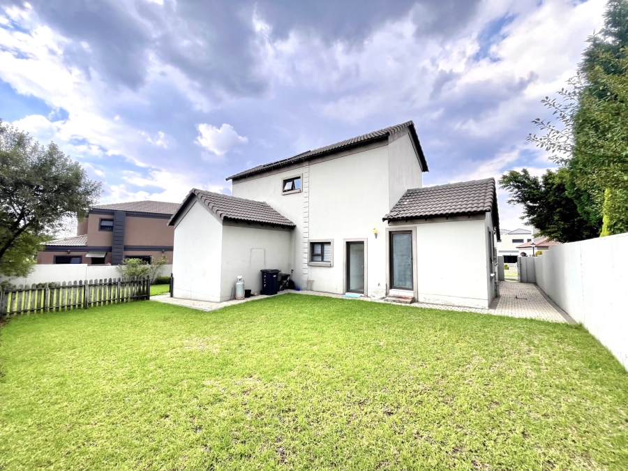 3 Bedroom Property for Sale in Blue Valley Golf Estate Gauteng