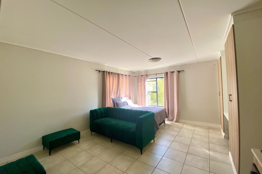 1 Bedroom Property for Sale in Linbro Park Gauteng