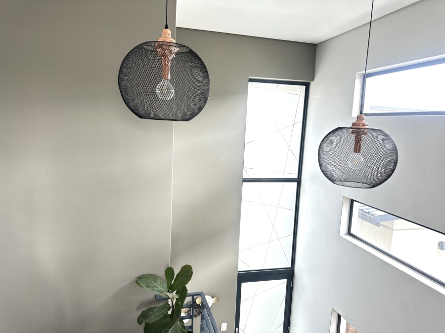 3 Bedroom Property for Sale in Crowthorne AH Gauteng