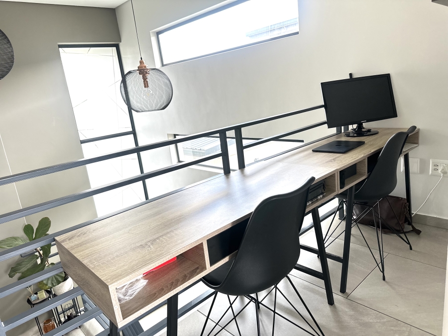 3 Bedroom Property for Sale in Crowthorne AH Gauteng