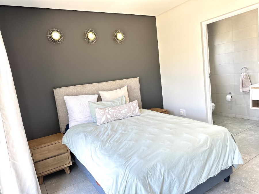 4 Bedroom Property for Sale in Crowthorne AH Gauteng