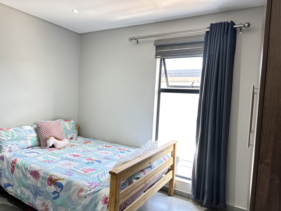 4 Bedroom Property for Sale in Crowthorne AH Gauteng