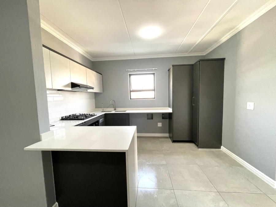 To Let 3 Bedroom Property for Rent in Glen Austin Gauteng