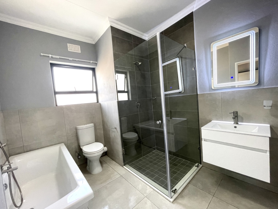 To Let 3 Bedroom Property for Rent in Glen Austin Gauteng