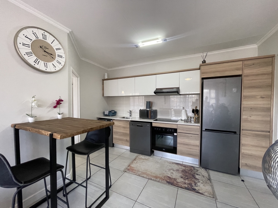 1 Bedroom Property for Sale in Waterfall Gauteng