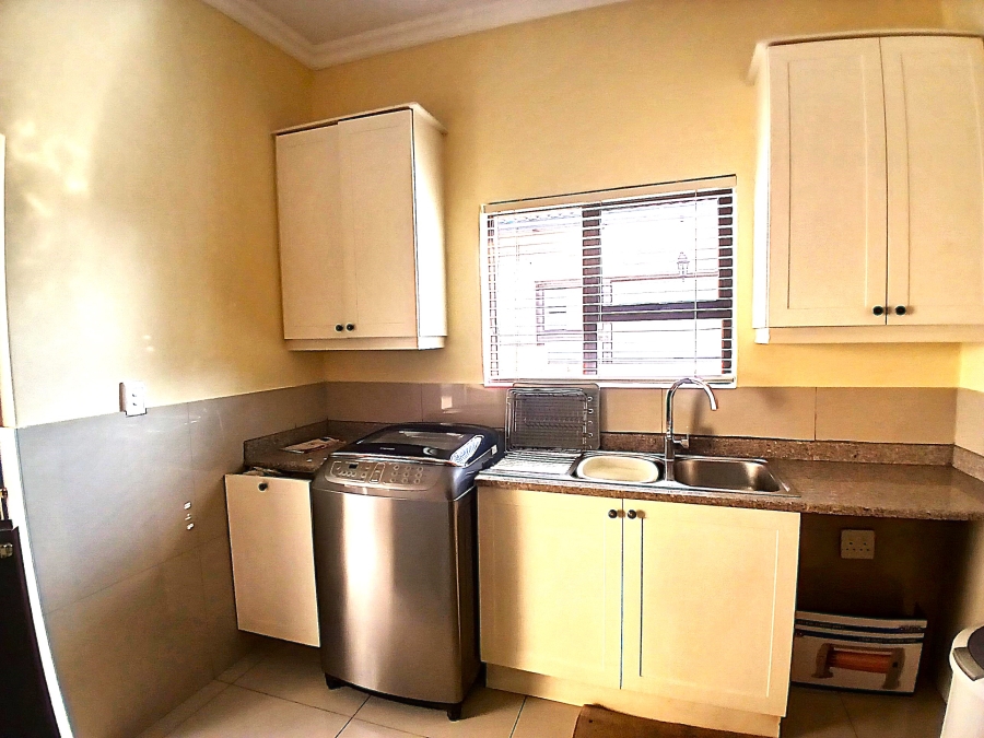 5 Bedroom Property for Sale in Blue Valley Golf Estate Gauteng