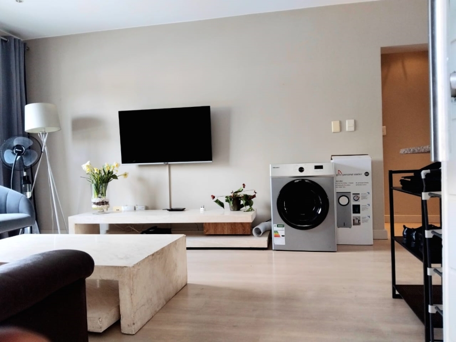 2 Bedroom Property for Sale in Wendywood Gauteng
