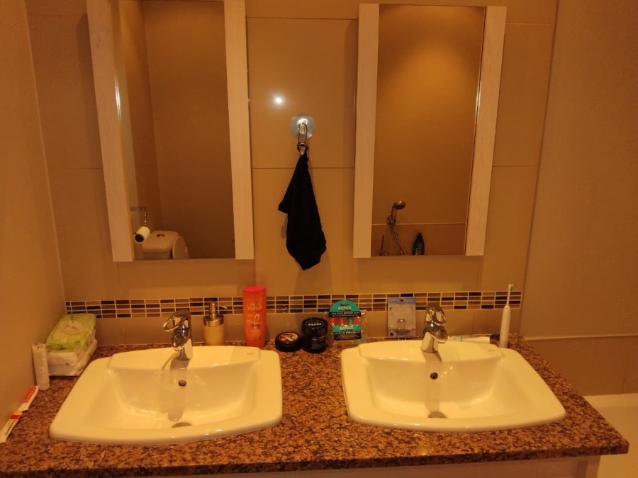2 Bedroom Property for Sale in Wendywood Gauteng
