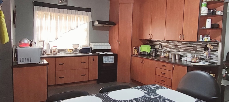 4 Bedroom Property for Sale in Randgate Gauteng