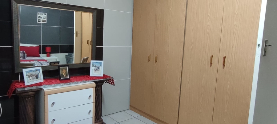 4 Bedroom Property for Sale in Randgate Gauteng