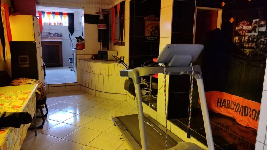 4 Bedroom Property for Sale in Randgate Gauteng