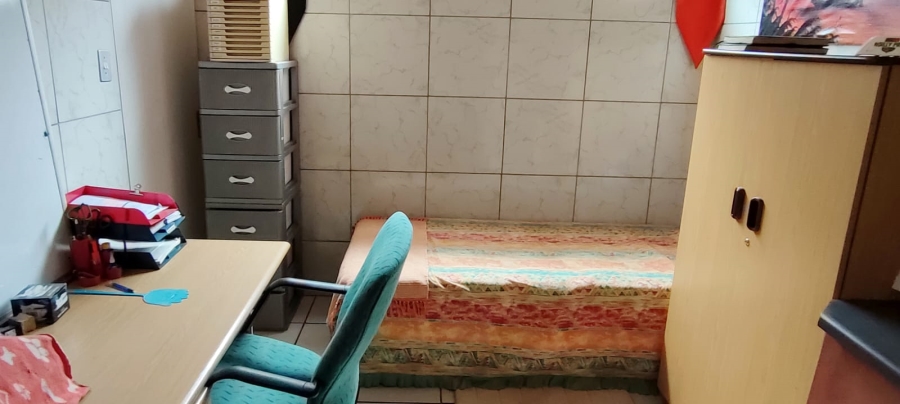 4 Bedroom Property for Sale in Randgate Gauteng