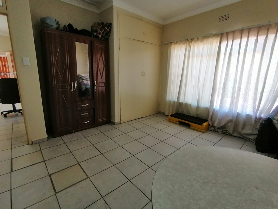 2 Bedroom Property for Sale in Turf Club Gauteng