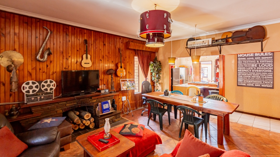 11 Bedroom Property for Sale in Fontainebleau Gauteng