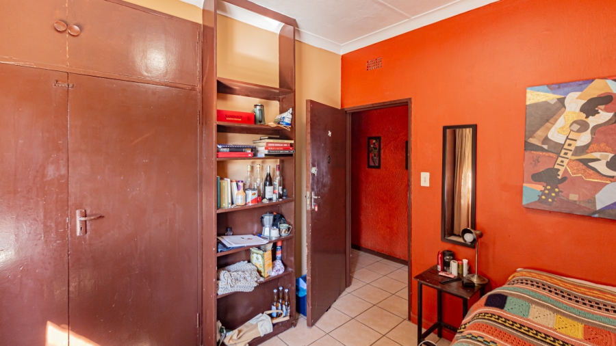 11 Bedroom Property for Sale in Fontainebleau Gauteng