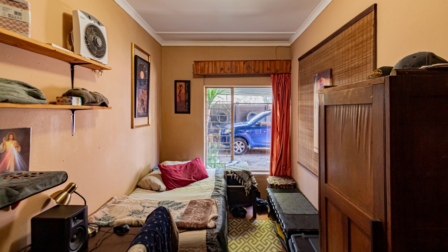 11 Bedroom Property for Sale in Fontainebleau Gauteng