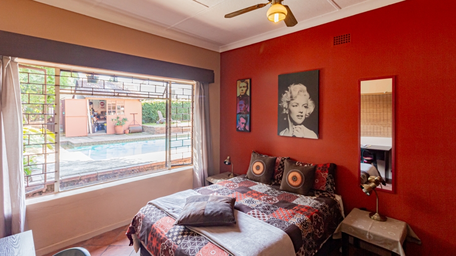 11 Bedroom Property for Sale in Fontainebleau Gauteng