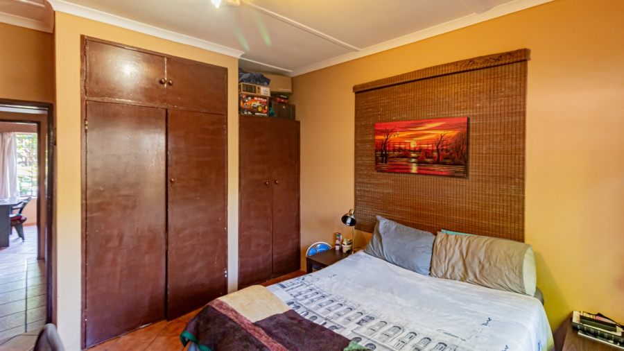 11 Bedroom Property for Sale in Fontainebleau Gauteng