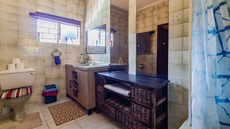 11 Bedroom Property for Sale in Fontainebleau Gauteng