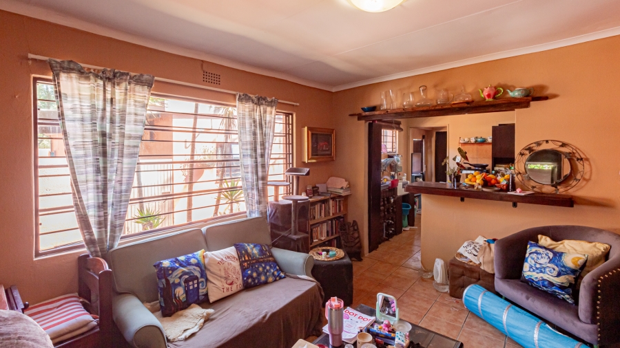 11 Bedroom Property for Sale in Fontainebleau Gauteng