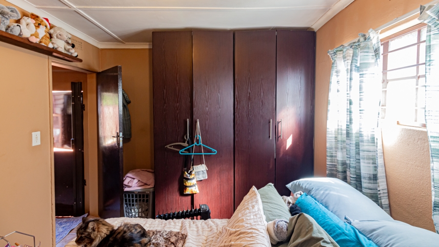 11 Bedroom Property for Sale in Fontainebleau Gauteng