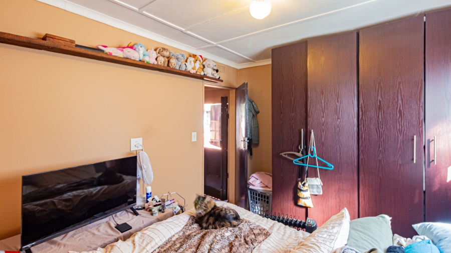 11 Bedroom Property for Sale in Fontainebleau Gauteng