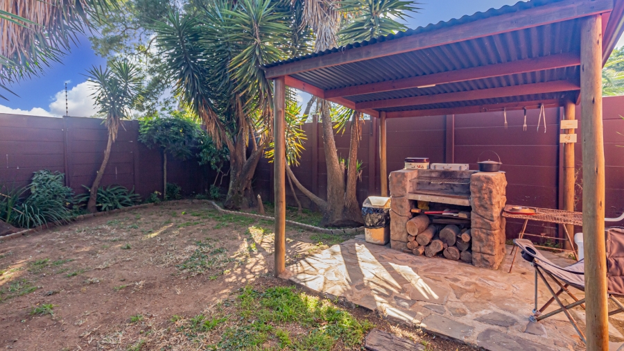 11 Bedroom Property for Sale in Fontainebleau Gauteng
