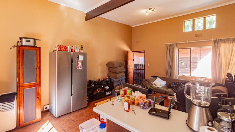 11 Bedroom Property for Sale in Fontainebleau Gauteng