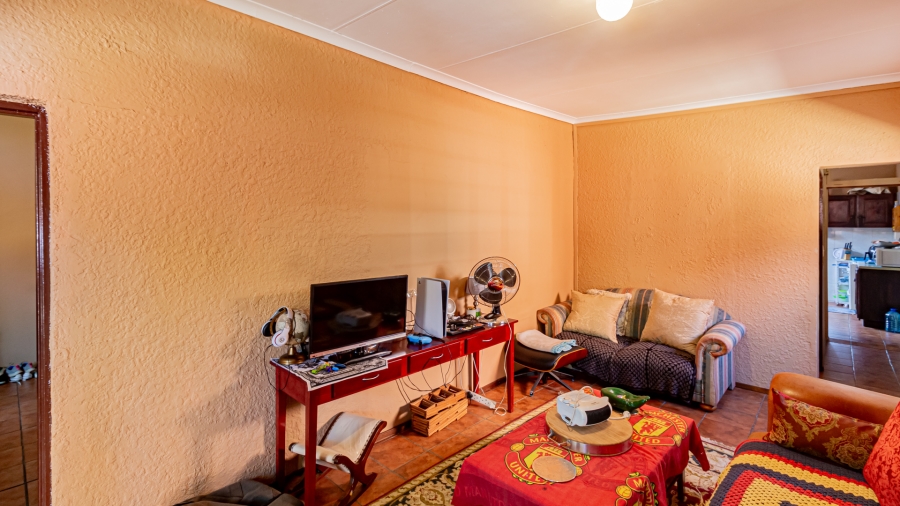11 Bedroom Property for Sale in Fontainebleau Gauteng