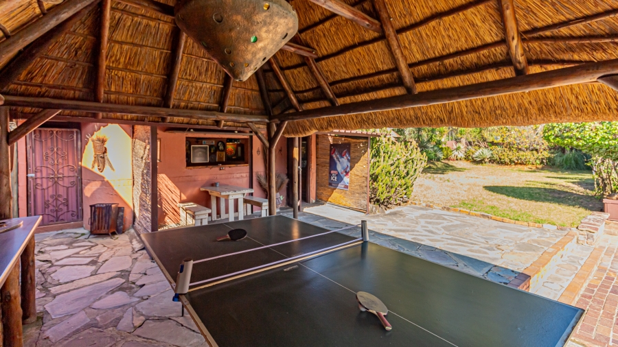 11 Bedroom Property for Sale in Fontainebleau Gauteng