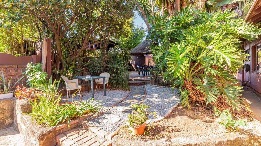 11 Bedroom Property for Sale in Fontainebleau Gauteng