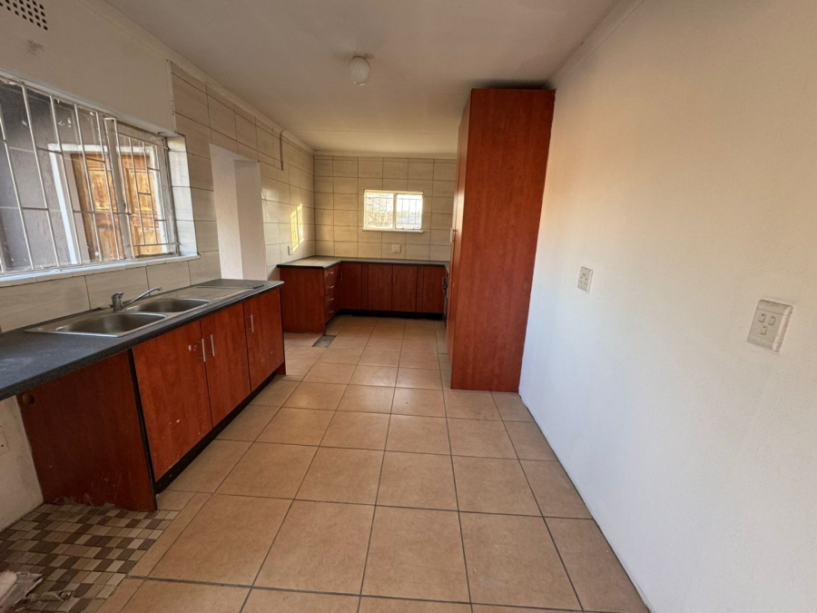 3 Bedroom Property for Sale in Lewisham Gauteng