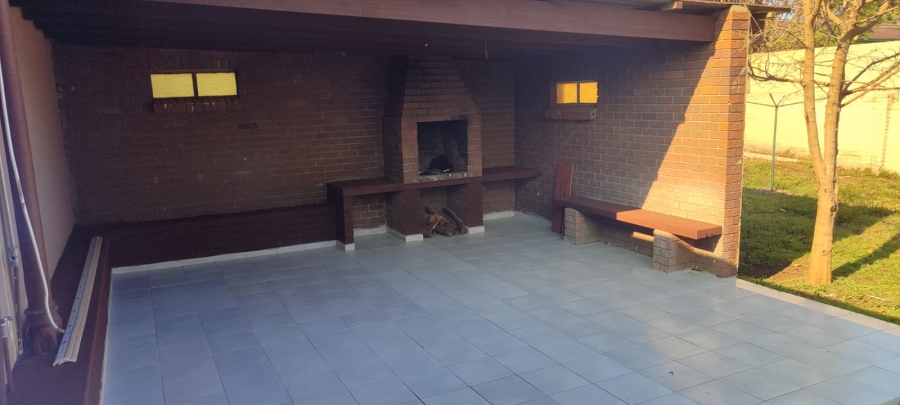 3 Bedroom Property for Sale in Lewisham Gauteng