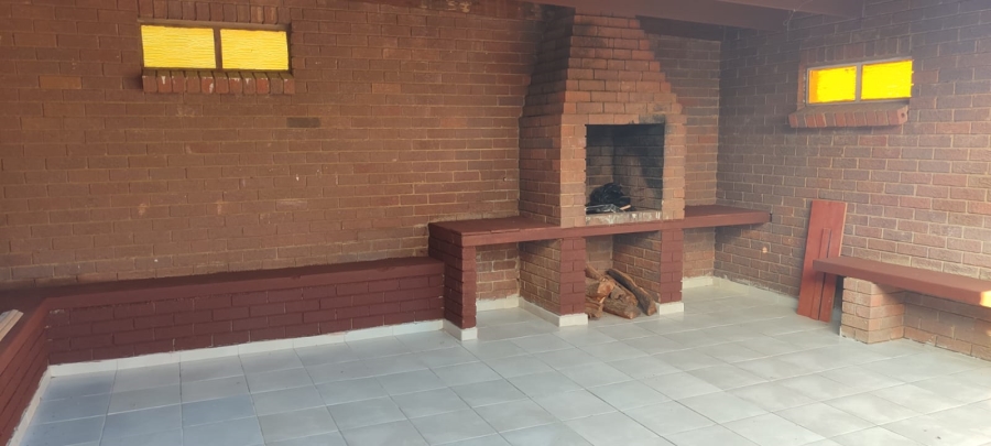 3 Bedroom Property for Sale in Lewisham Gauteng