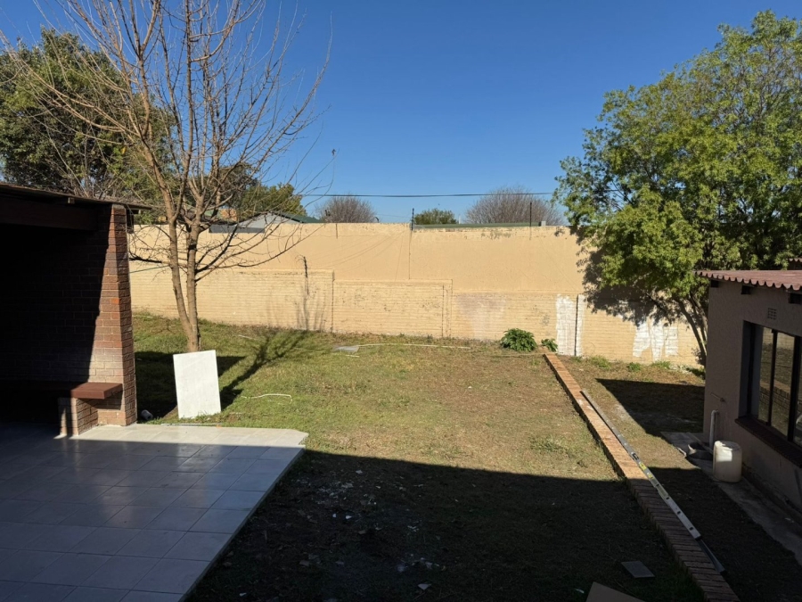 3 Bedroom Property for Sale in Lewisham Gauteng