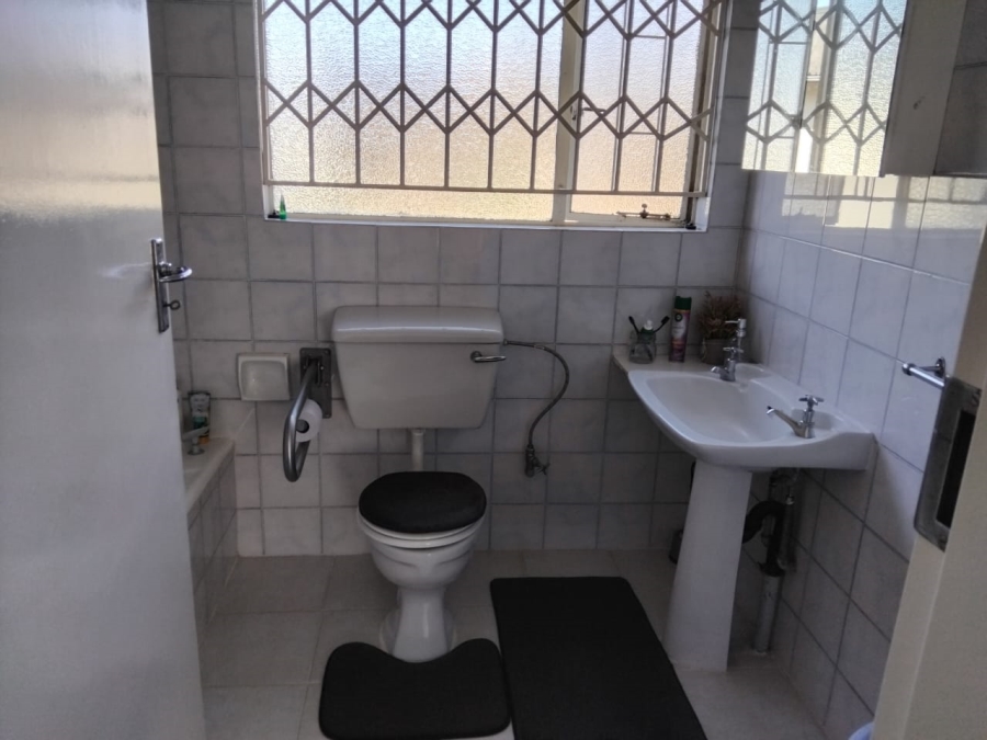 4 Bedroom Property for Sale in Greenhills Gauteng
