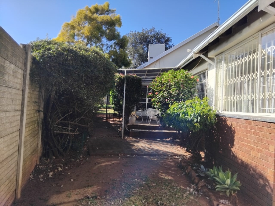 4 Bedroom Property for Sale in Greenhills Gauteng