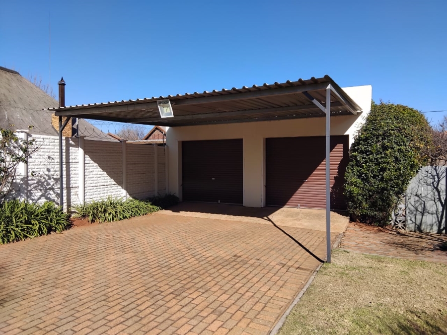 4 Bedroom Property for Sale in Greenhills Gauteng