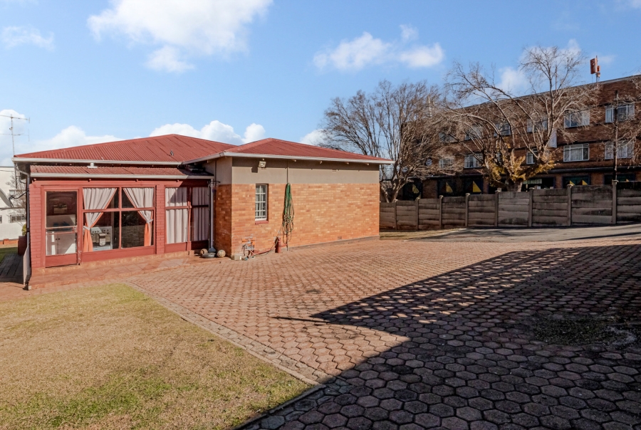 4 Bedroom Property for Sale in Florida Gauteng