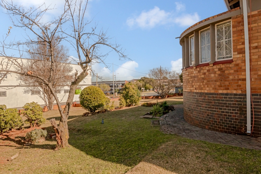 4 Bedroom Property for Sale in Florida Gauteng