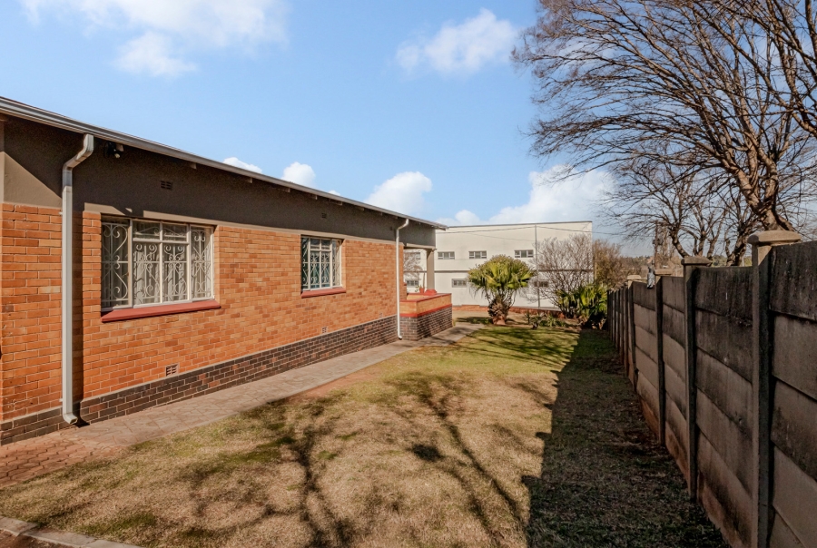 4 Bedroom Property for Sale in Florida Gauteng