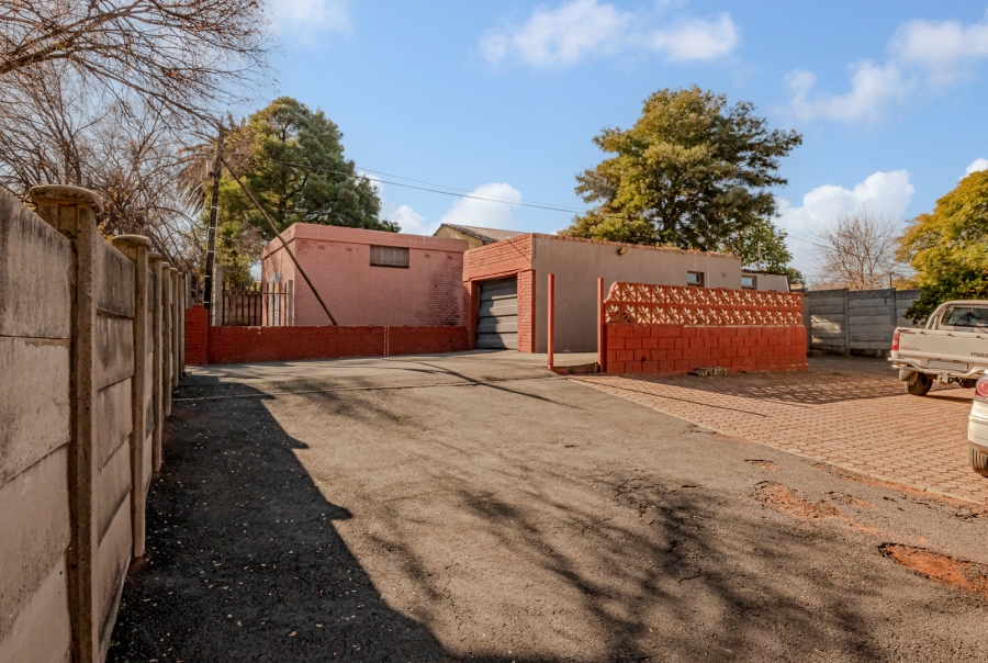 4 Bedroom Property for Sale in Florida Gauteng