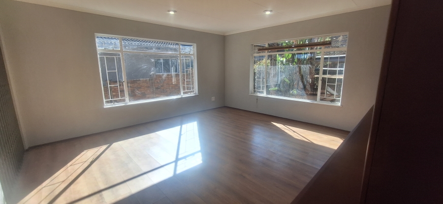 3 Bedroom Property for Sale in Roodekrans Gauteng