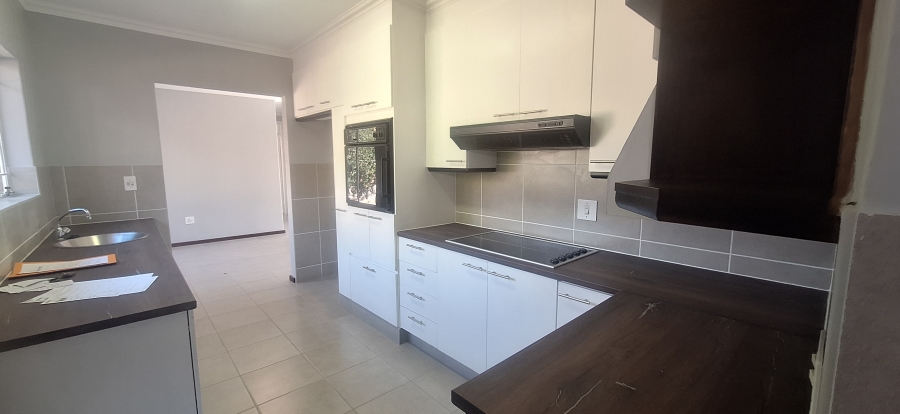 3 Bedroom Property for Sale in Roodekrans Gauteng